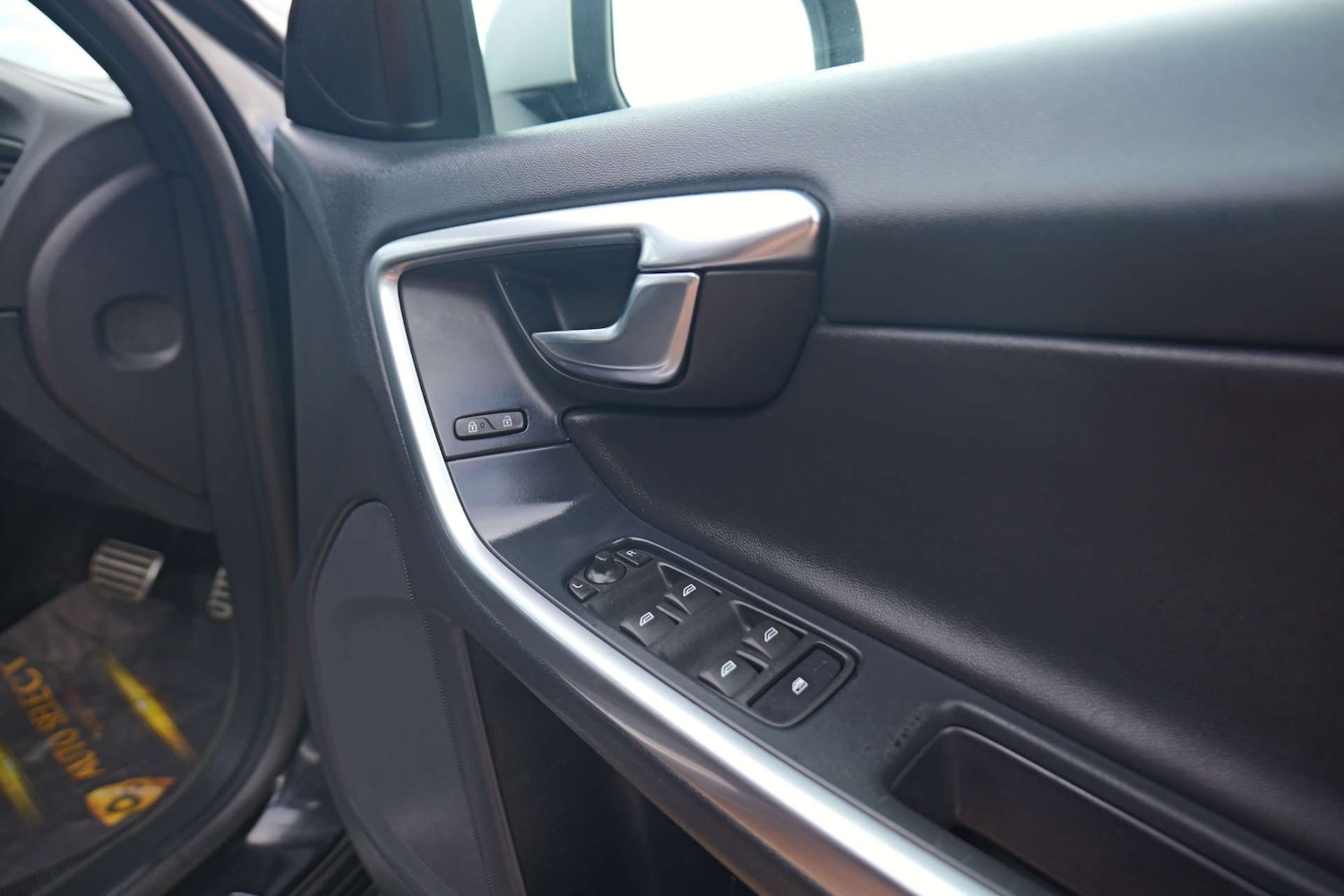 Used Volvo V60 2017 for sale - 76356027: Photo 16