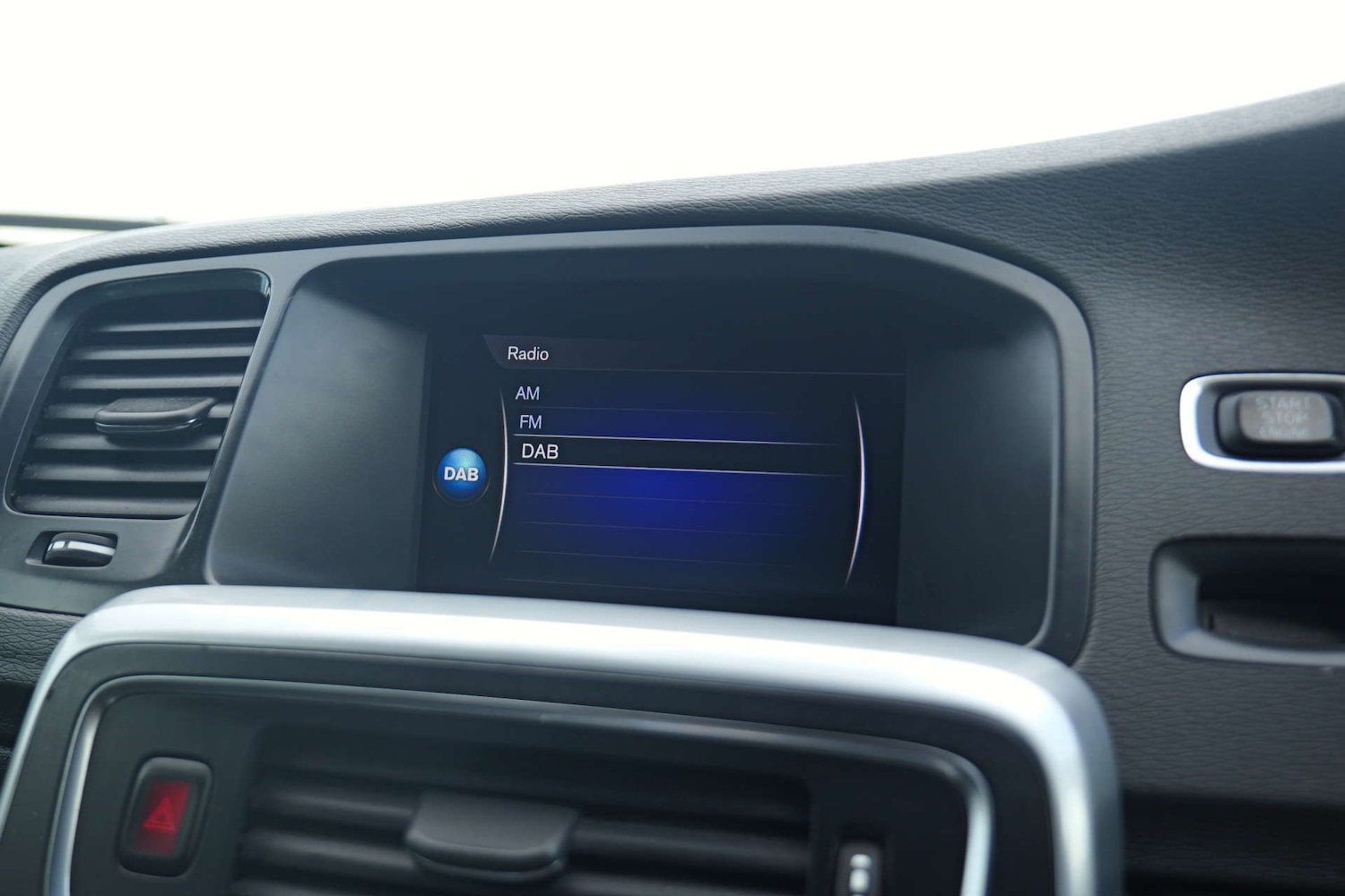 Used Volvo V60 2017 for sale - 76356027: Photo 25