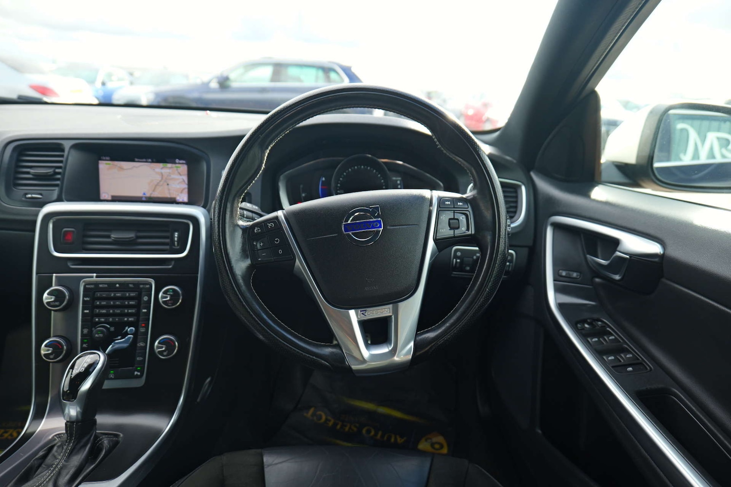 Used Volvo V60 2017 for sale - 76356027: Photo 27