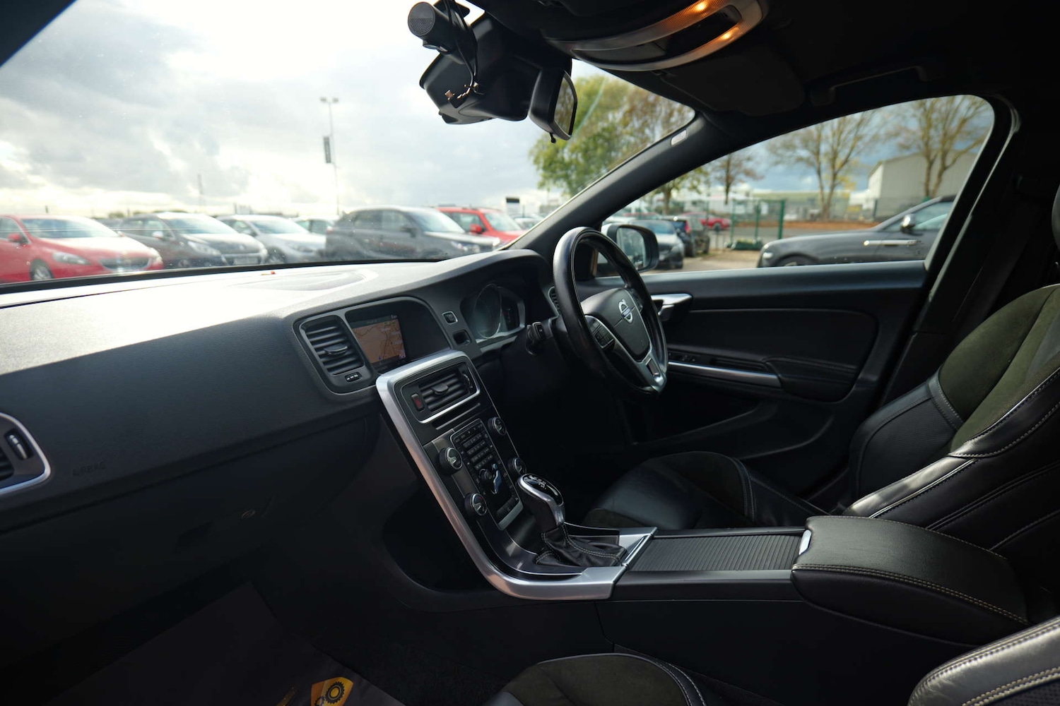 Used Volvo V60 2017 for sale - 76356027: Photo 30