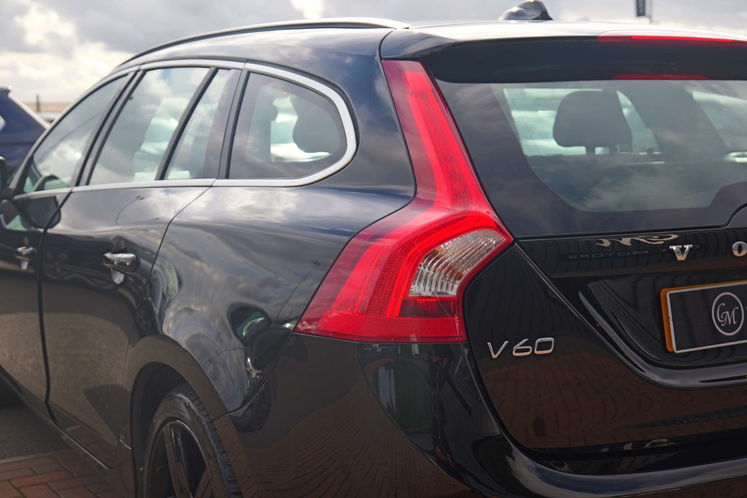 Used Volvo V60 2017 for sale - 76356027: Photo 36