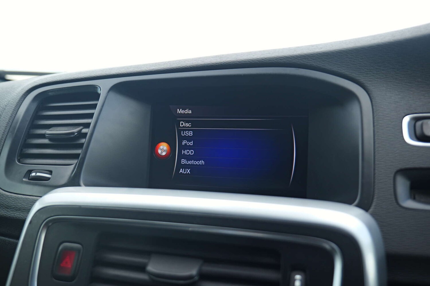 Used Volvo V60 2017 for sale - 76356027: Photo 49