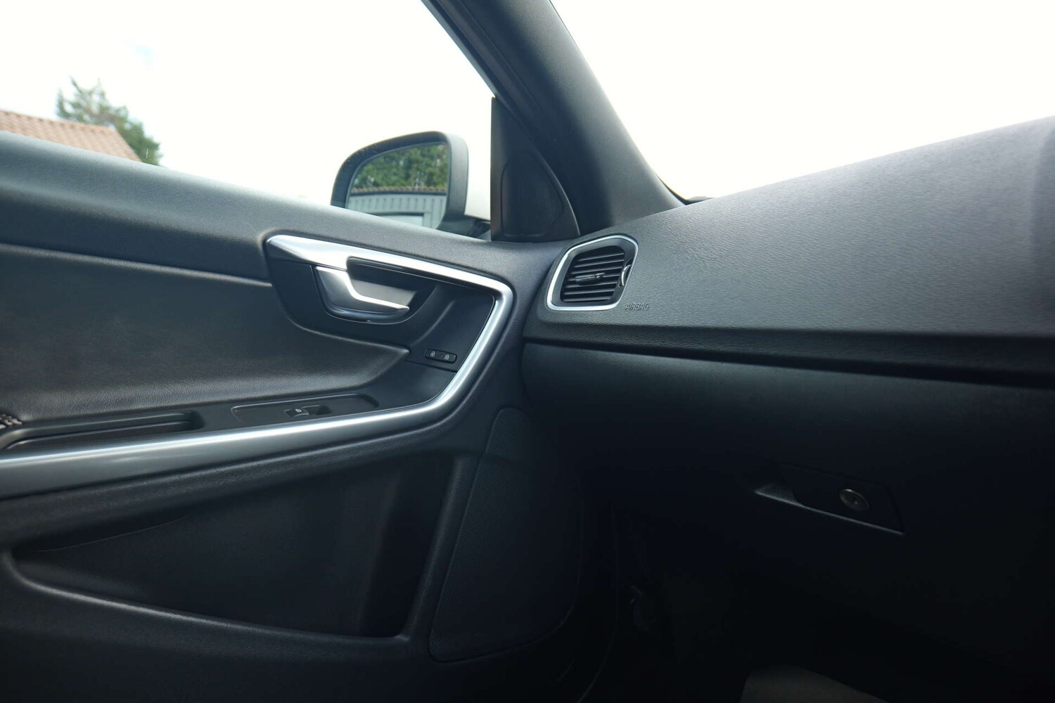 Used Volvo V60 2017 for sale - 76356027: Photo 53