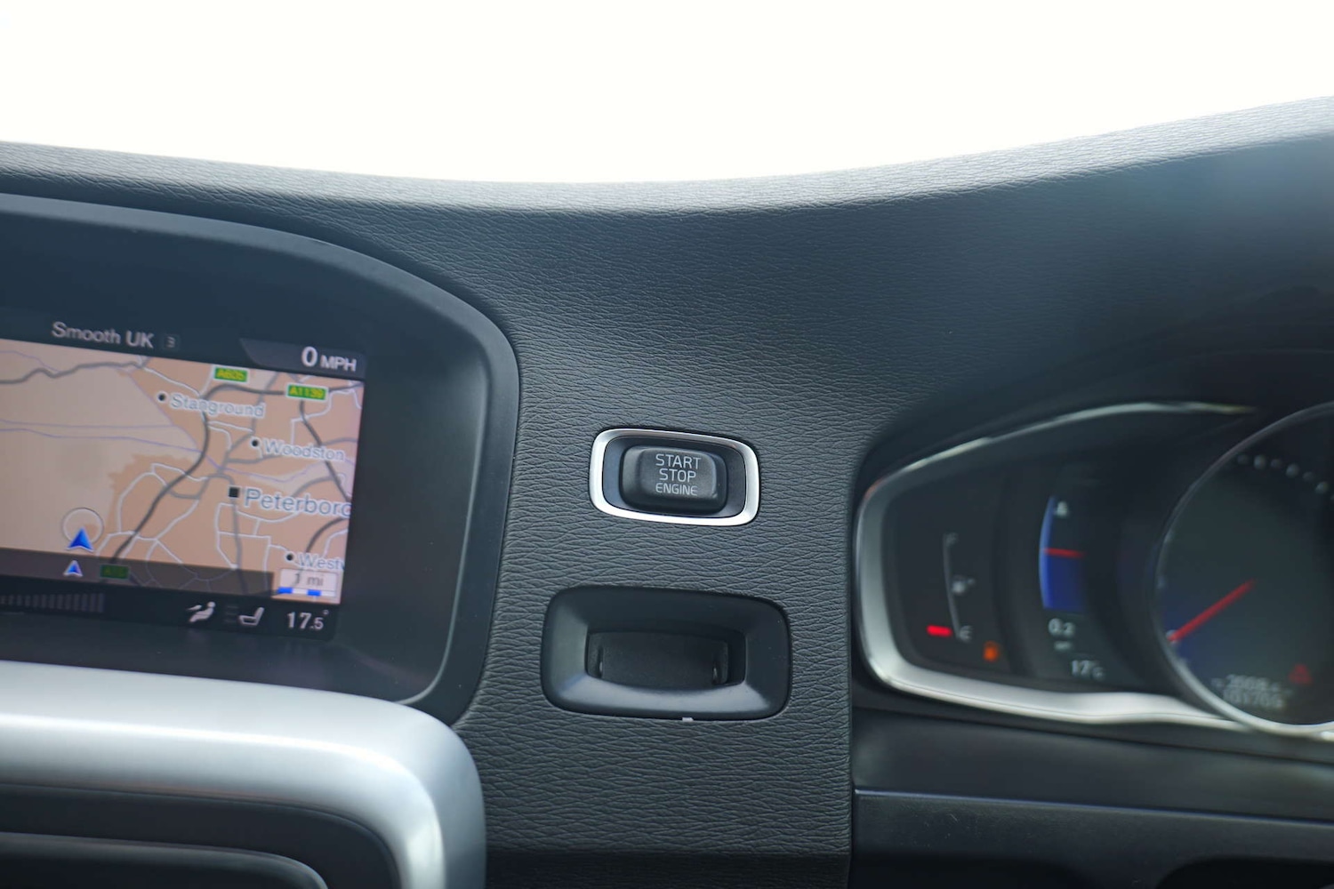 Used Volvo V60 2017 for sale - 76356027: Photo 56