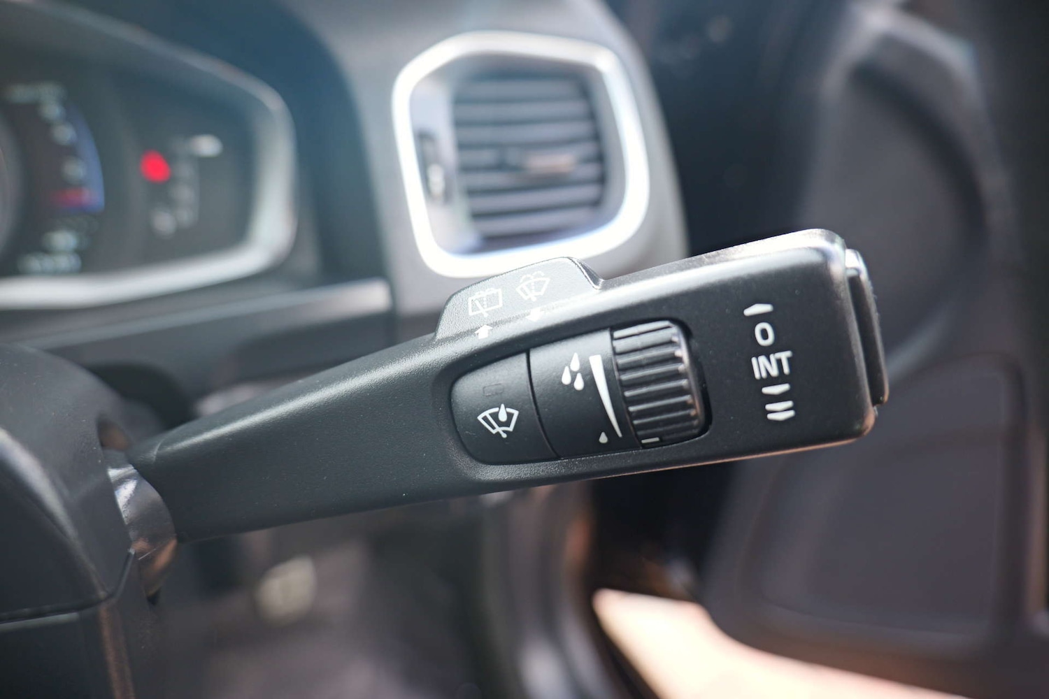 Used Volvo V60 2017 for sale - 76356027: Photo 58