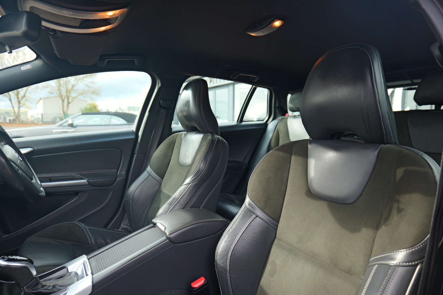 Used Volvo V60 2017 for sale - 76356027: Photo 68