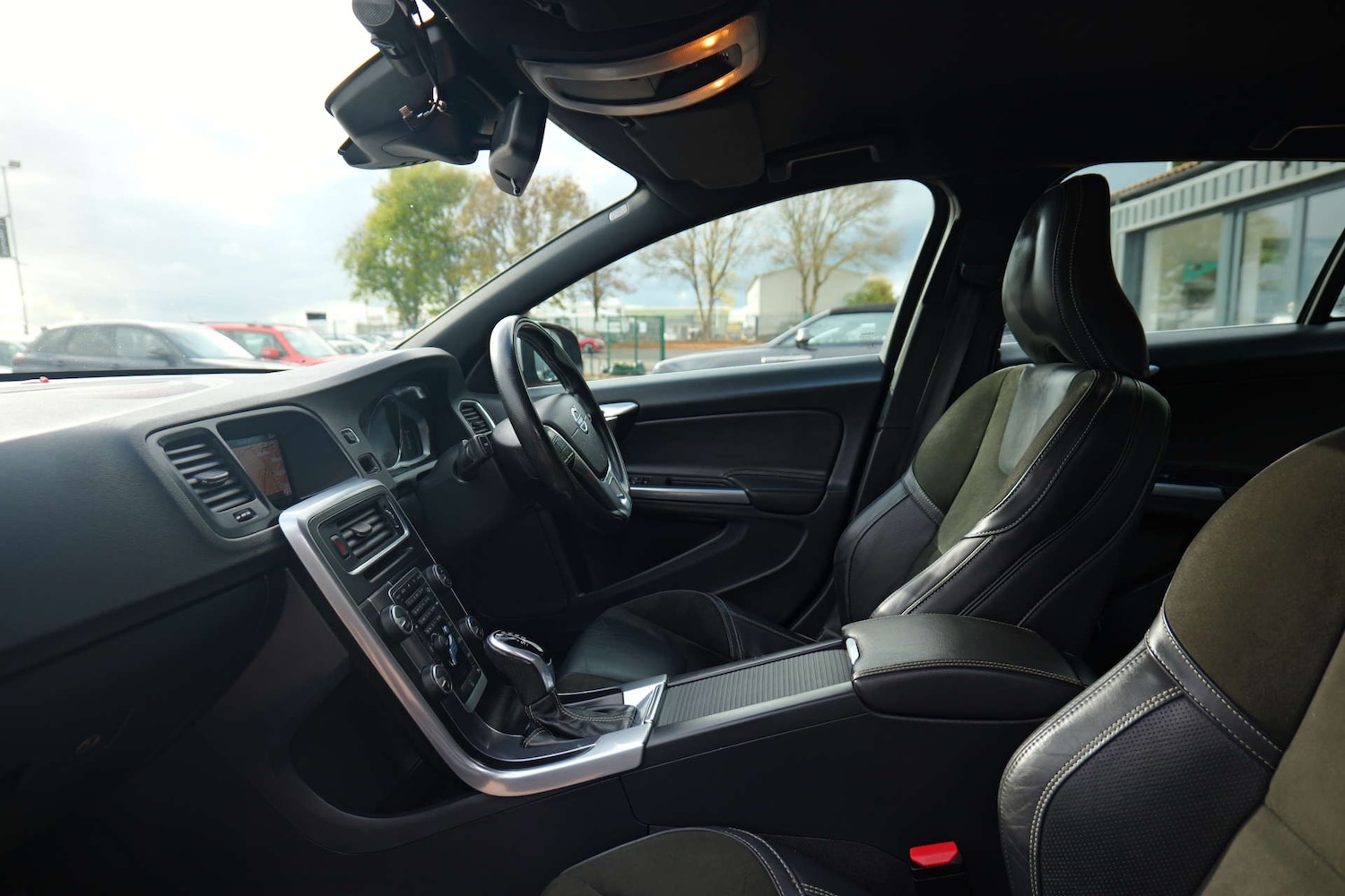 Used Volvo V60 2017 for sale - 76356027: Photo 70