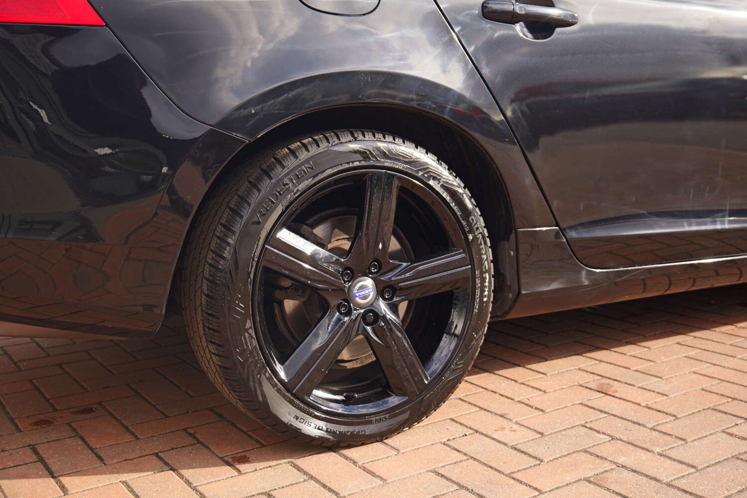 Used Volvo V60 2017 for sale - 76356027: Photo 75