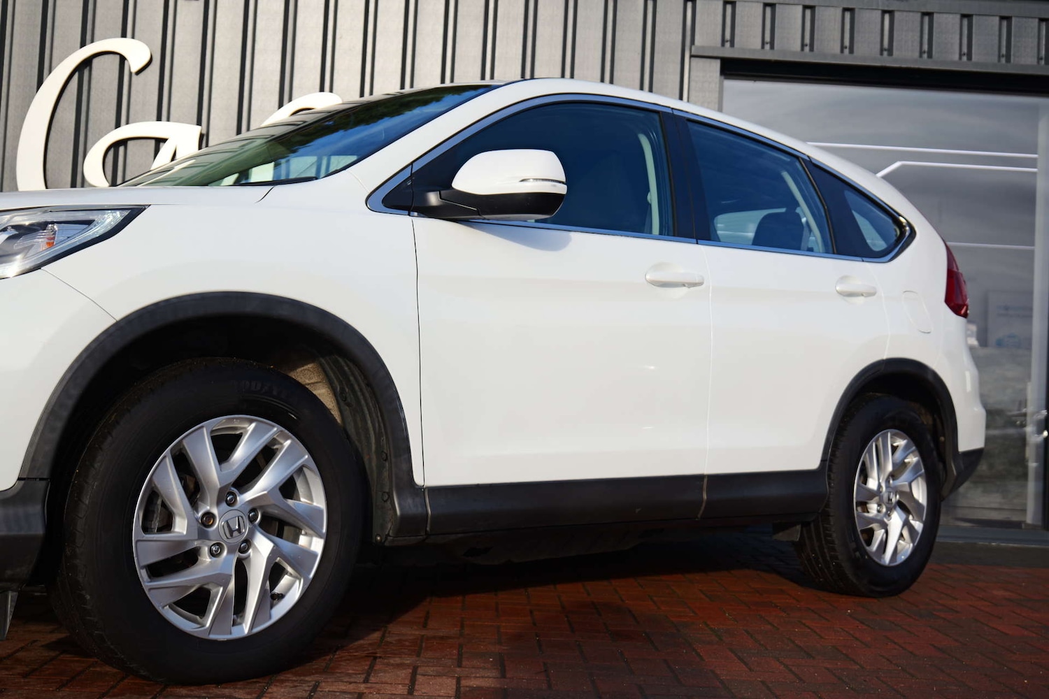 Used Honda CR-V 2016 for sale - 76829959: Photo 2