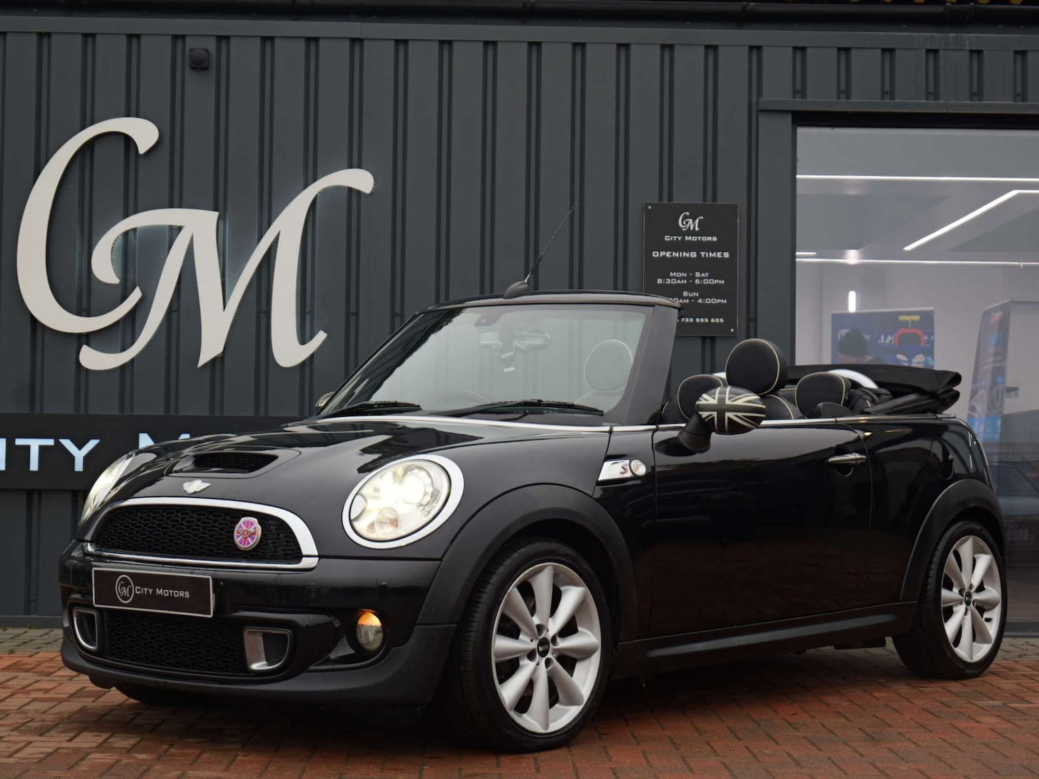 Used MINI Convertible 2011 for sale - 77125185: Photo 1