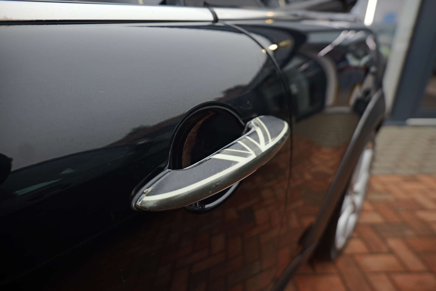 Used MINI Convertible 2011 for sale - 77125185: Photo 16