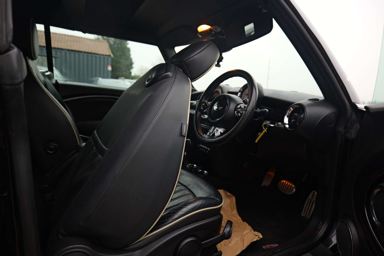 Used MINI Convertible 2011 for sale - 77125185: Photo 19