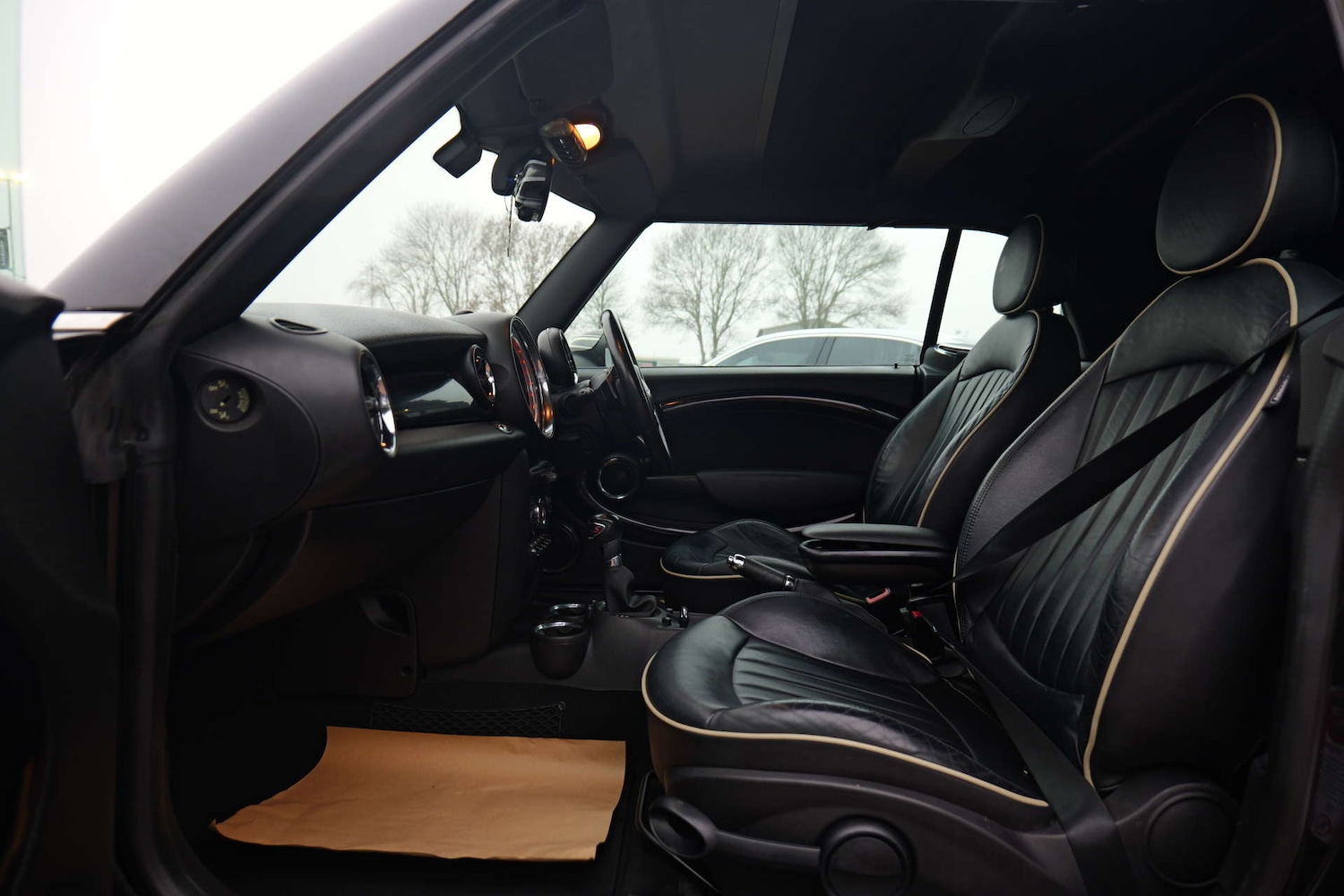 Used MINI Convertible 2011 for sale - 77125185: Photo 21