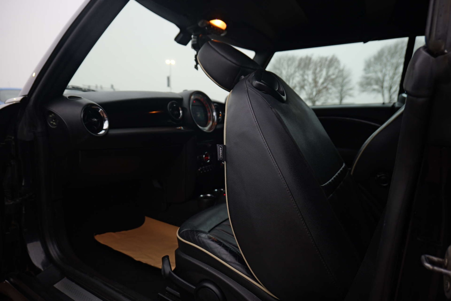 Used MINI Convertible 2011 for sale - 77125185: Photo 22