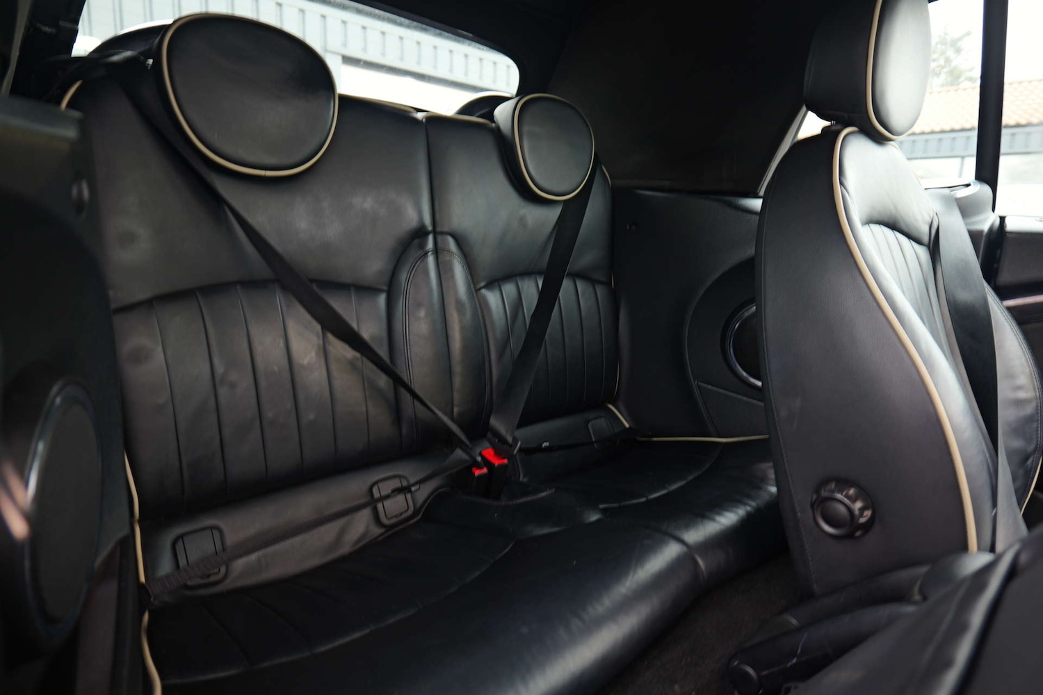 Used MINI Convertible 2011 for sale - 77125185: Photo 23