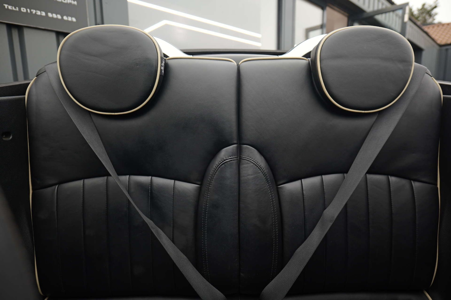 Used MINI Convertible 2011 for sale - 77125185: Photo 24