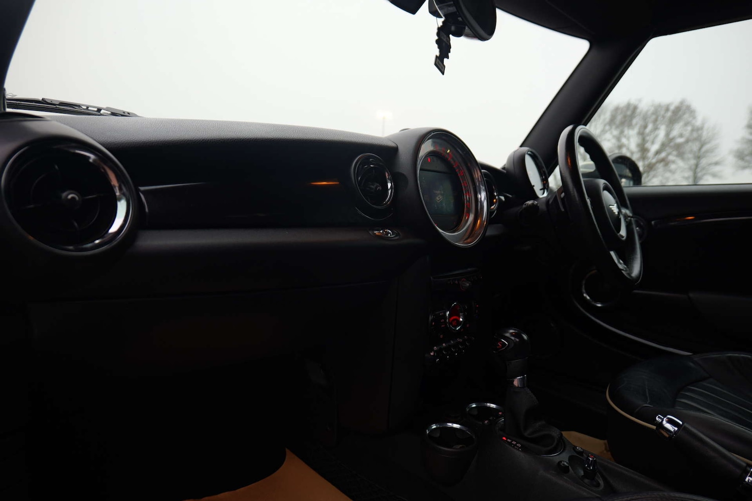 Used MINI Convertible 2011 for sale - 77125185: Photo 26