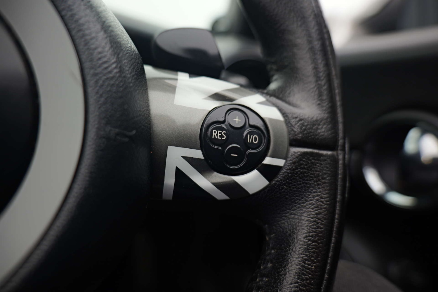 Used MINI Convertible 2011 for sale - 77125185: Photo 30