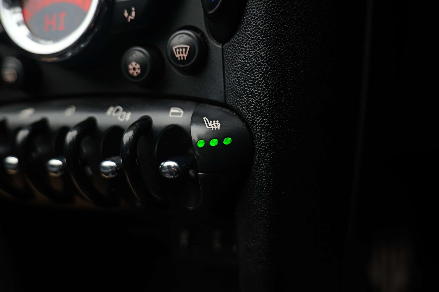 Used MINI Convertible 2011 for sale - 77125185: Photo 33