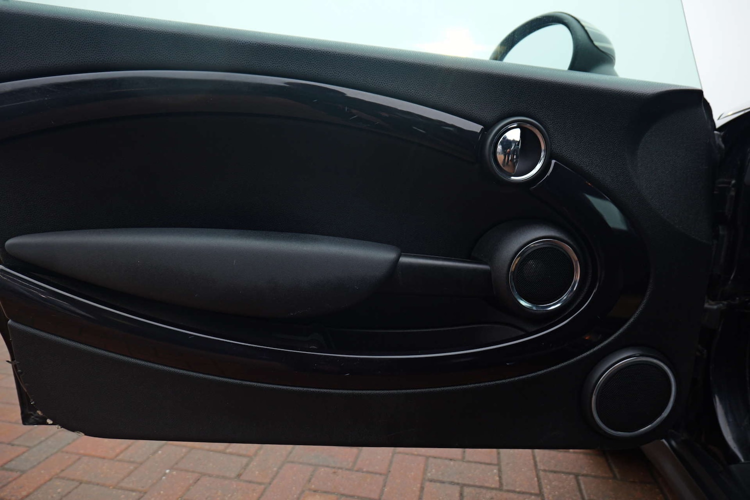 Used MINI Convertible 2011 for sale - 77125185: Photo 42