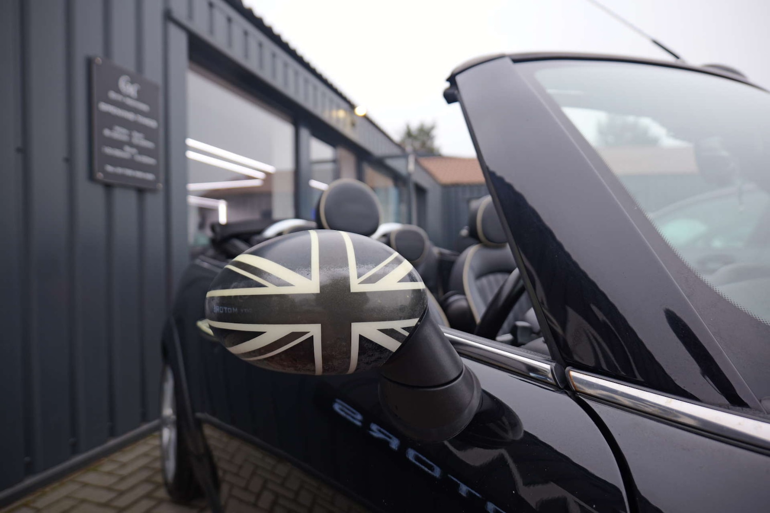 Used MINI Convertible 2011 for sale - 77125185: Photo 46