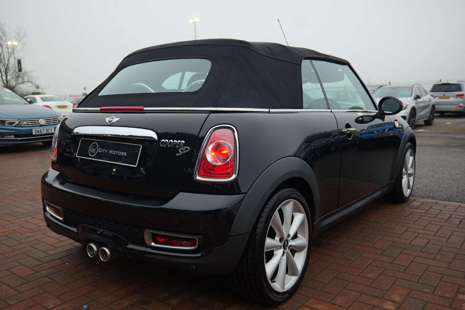 Used MINI Convertible 2011 for sale - 77125185: Photo 7