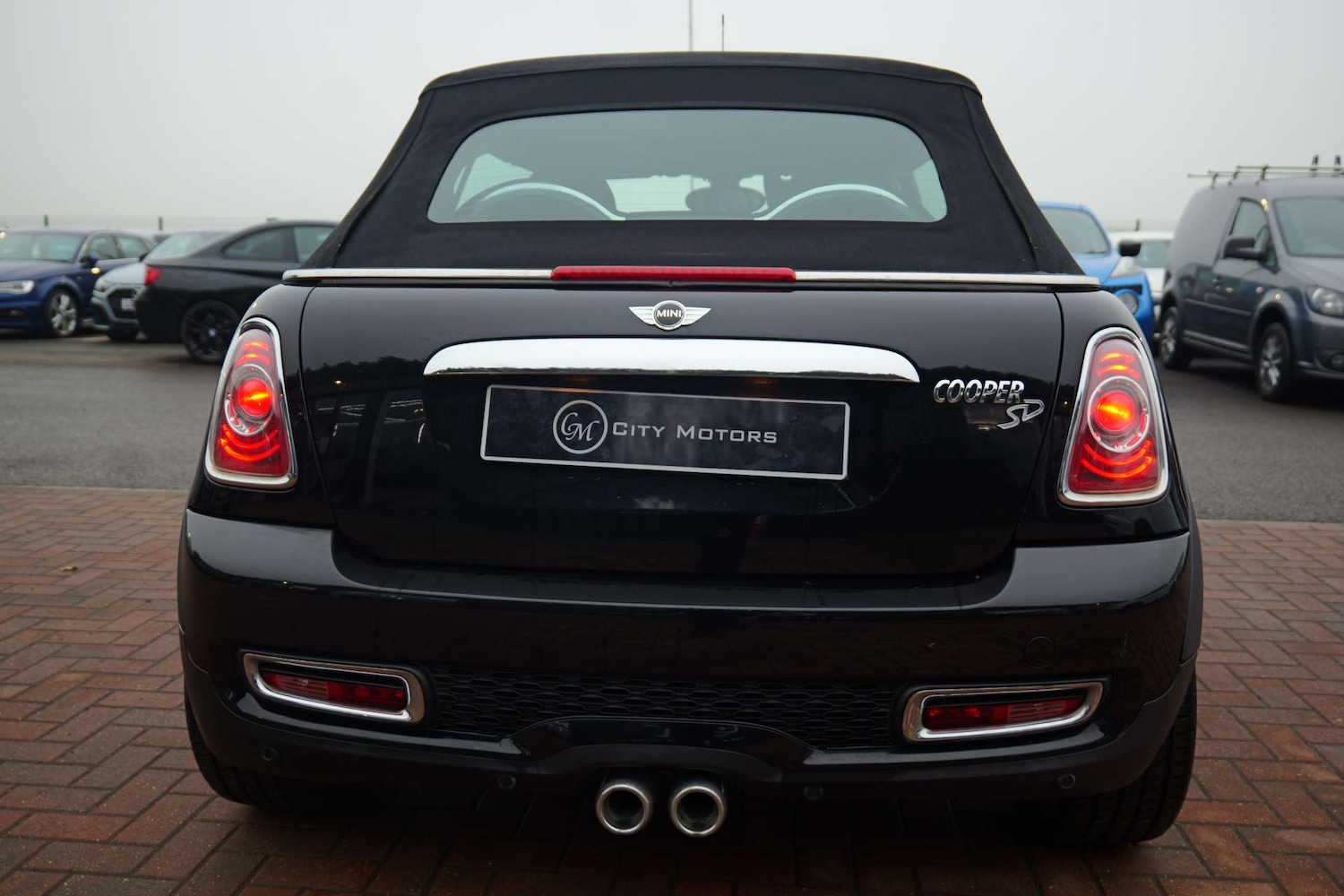 Used MINI Convertible 2011 for sale - 77125185: Photo 9