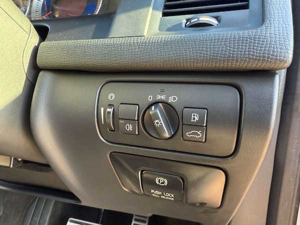 Used Volvo XC60 2013 for sale - 76278054: Photo 43