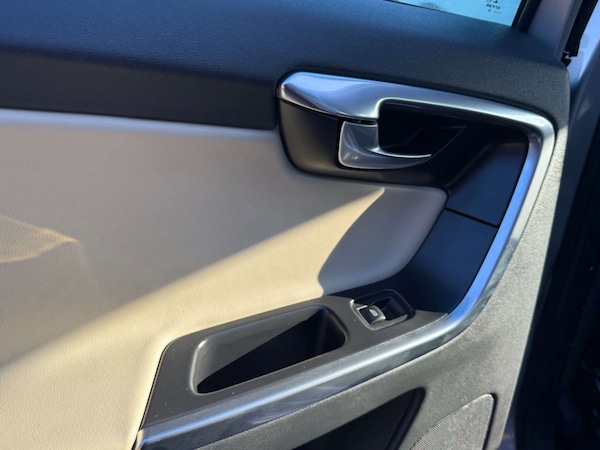 Used Volvo XC60 2013 for sale - 76278054: Photo 76