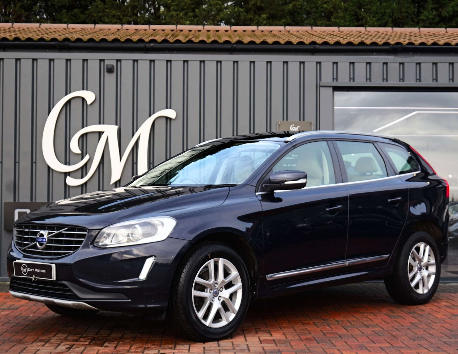 Used Volvo XC60 2016 for sale - 76829923: Photo 1