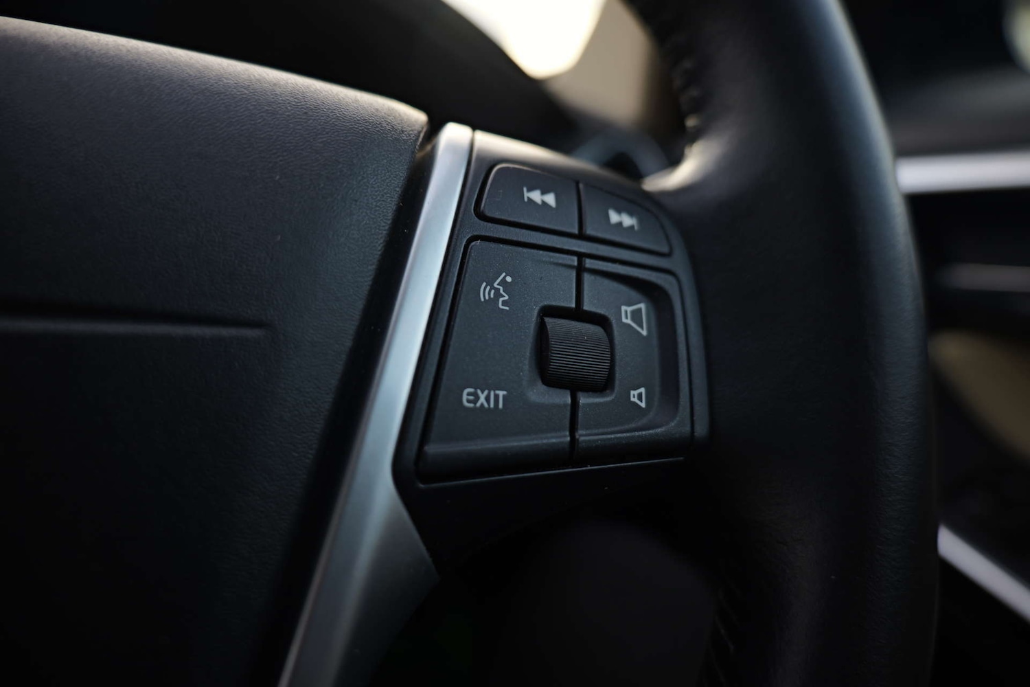 Used Volvo XC60 2016 for sale - 76829923: Photo 27