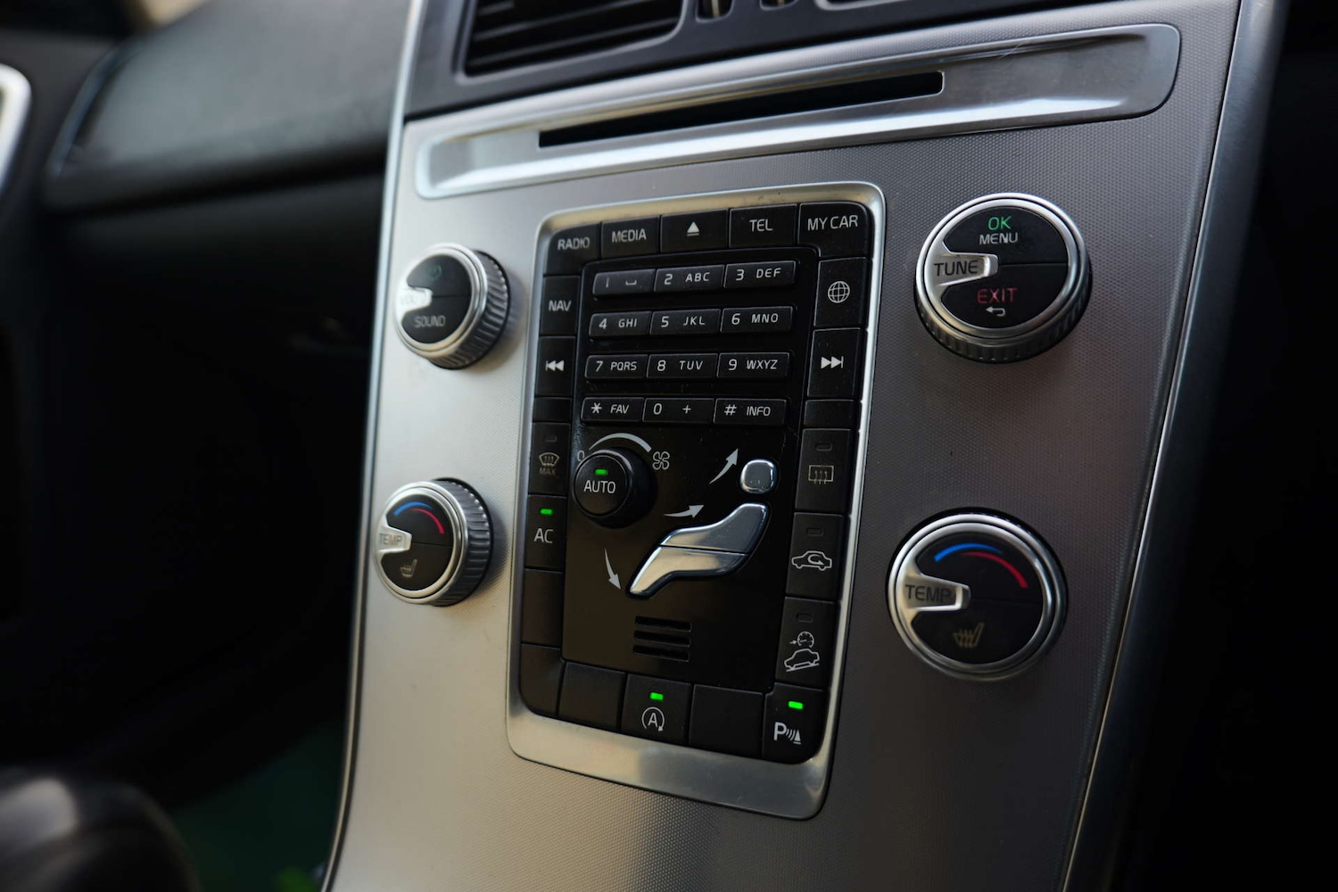 Used Volvo XC60 2016 for sale - 76829923: Photo 32