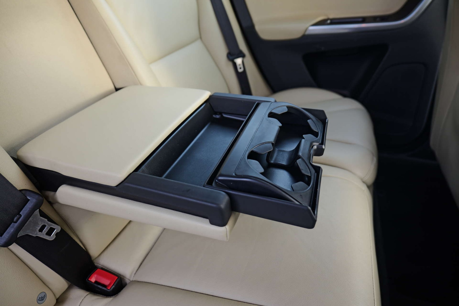 Used Volvo XC60 2016 for sale - 76829923: Photo 44