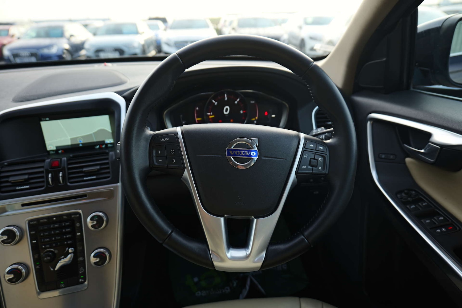 Used Volvo XC60 2016 for sale - 76829923: Photo 49