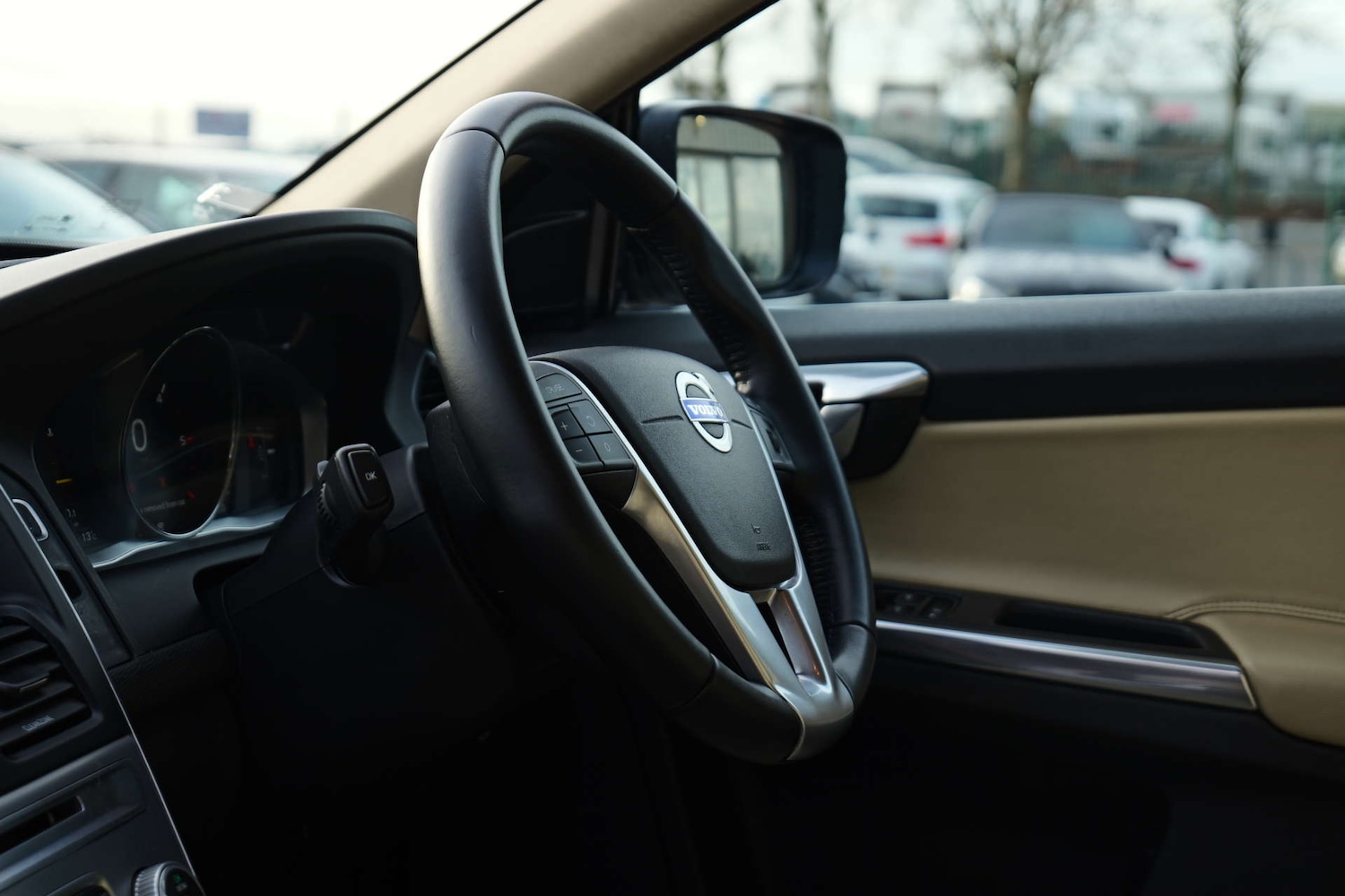 Used Volvo XC60 2016 for sale - 76829923: Photo 57