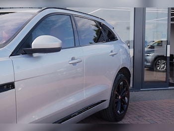 Used Jaguar F-Pace 2017 for sale - 79296774: Photo