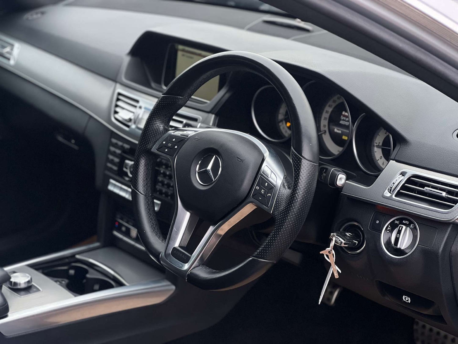 Used Mercedes-Benz E Class 2014 for sale - 77312221: Photo 23