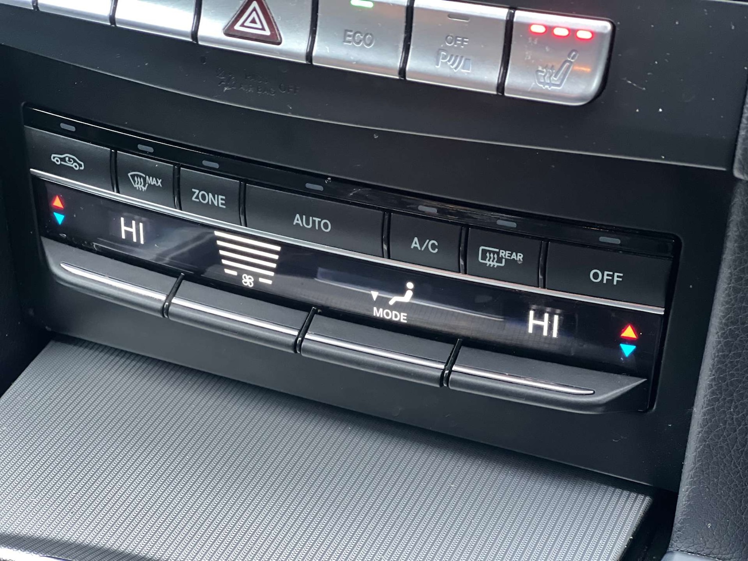 Used Mercedes-Benz E Class 2014 for sale - 77312221: Photo 31