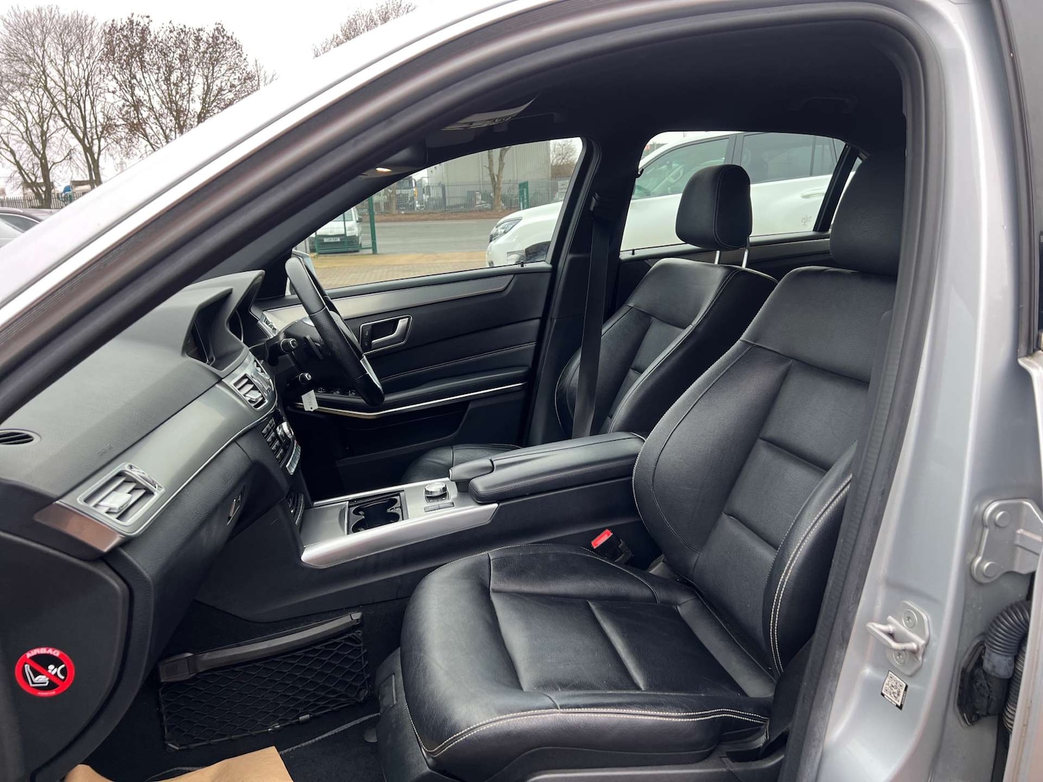 Used Mercedes-Benz E Class 2014 for sale - 77312221: Photo 48