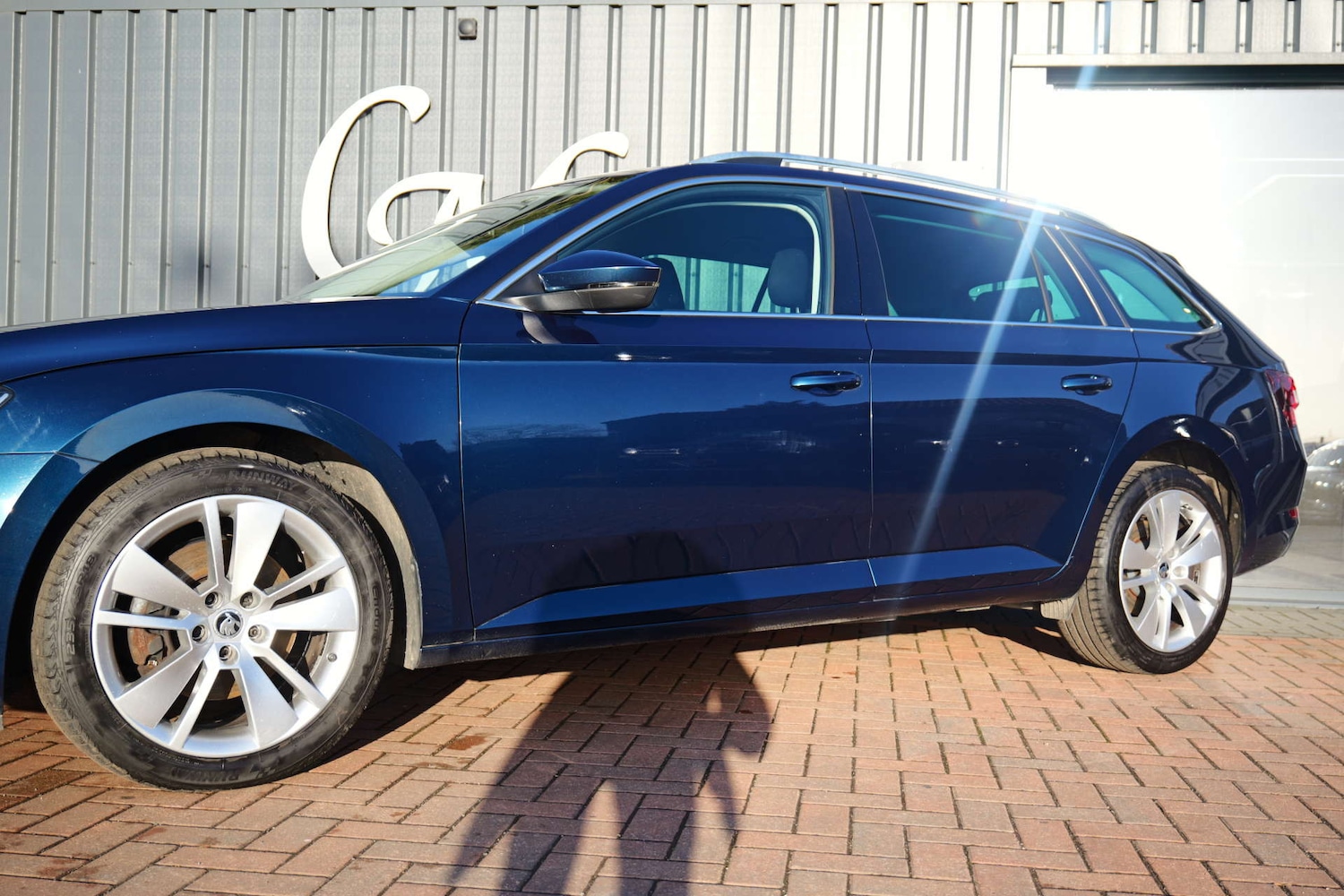 Used Skoda Superb 2018 for sale - 76846891: Photo 2