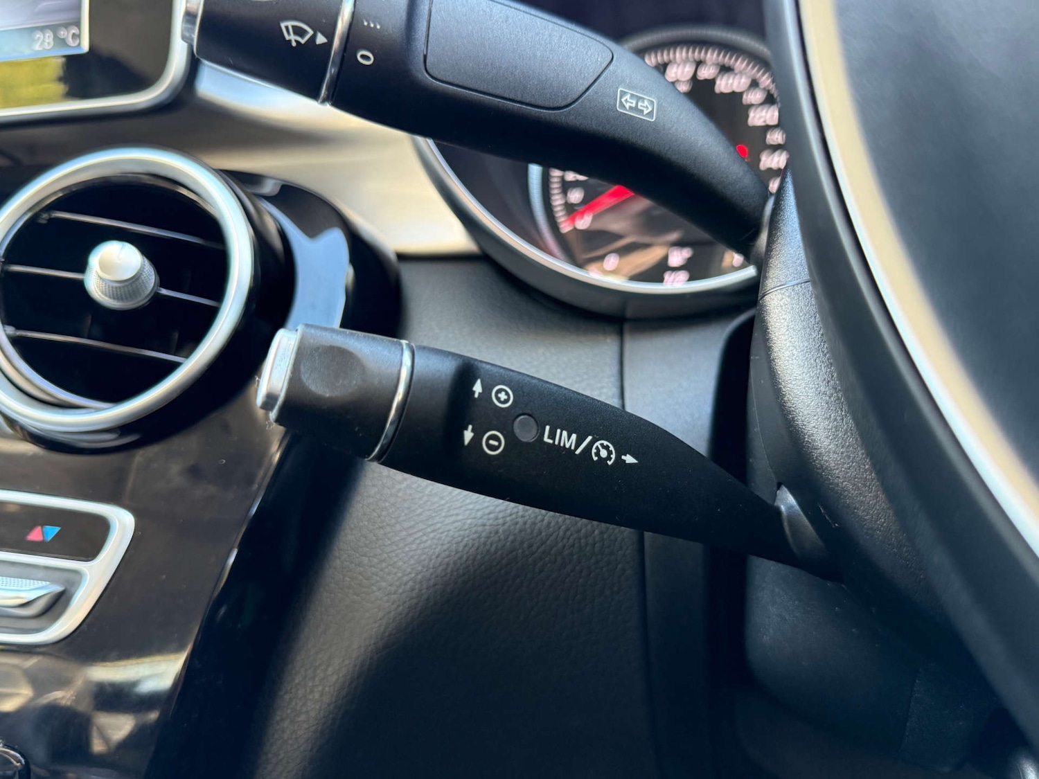 Used Mercedes-Benz C Class 2015 for sale - 77148692: Photo 25