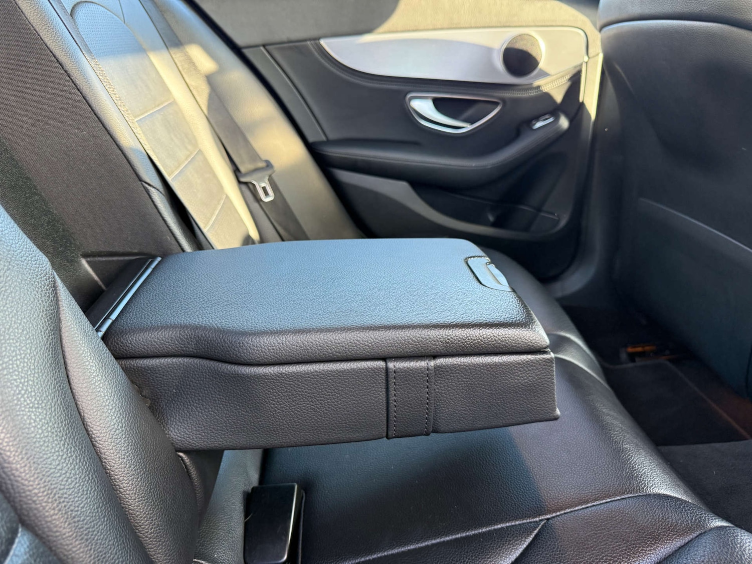 Used Mercedes-Benz C Class 2015 for sale - 77148692: Photo 84