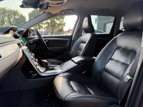 Used Volvo V70 2016 for sale - 74941997: Photo 31