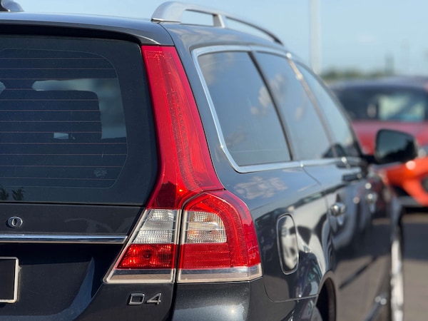 Used Volvo V70 2016 for sale - 74941997: Photo 39