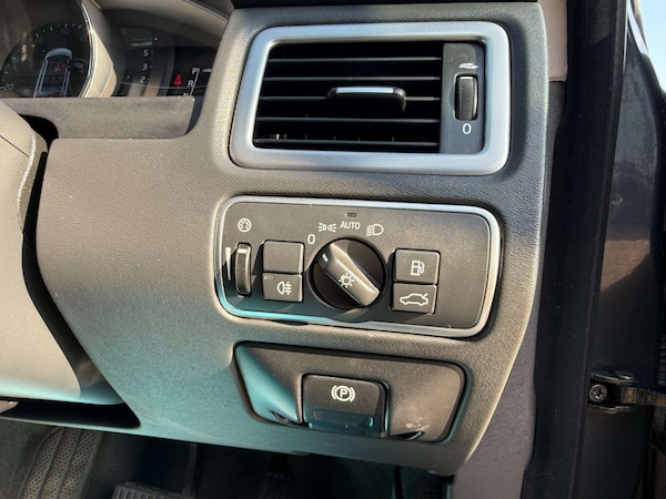 Used Volvo V70 2016 for sale - 74941997: Photo 49