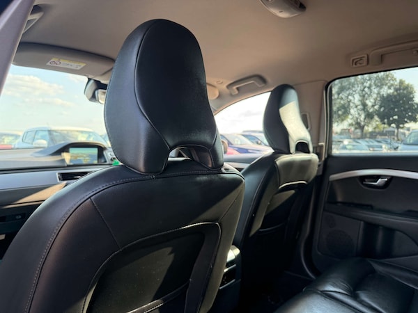 Used Volvo V70 2016 for sale - 74941997: Photo 78