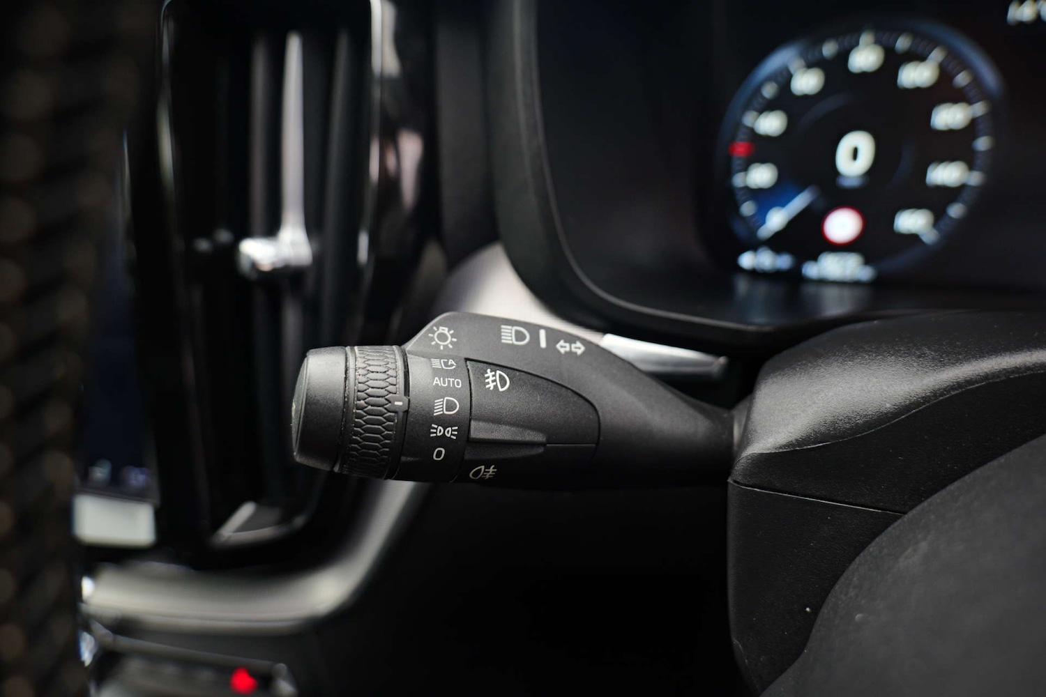 Used Volvo XC60 2018 for sale - 76505138: Photo 39