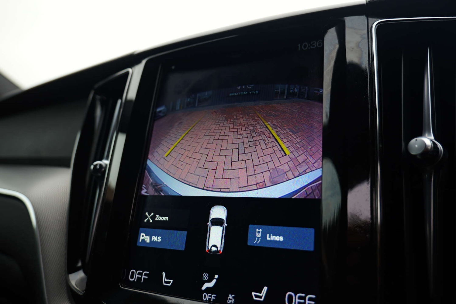 Used Volvo XC60 2018 for sale - 76505138: Photo 44