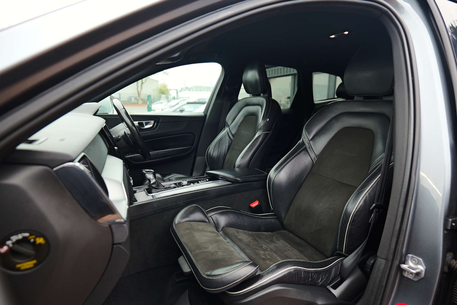 Used Volvo XC60 2018 for sale - 76505138: Photo 54