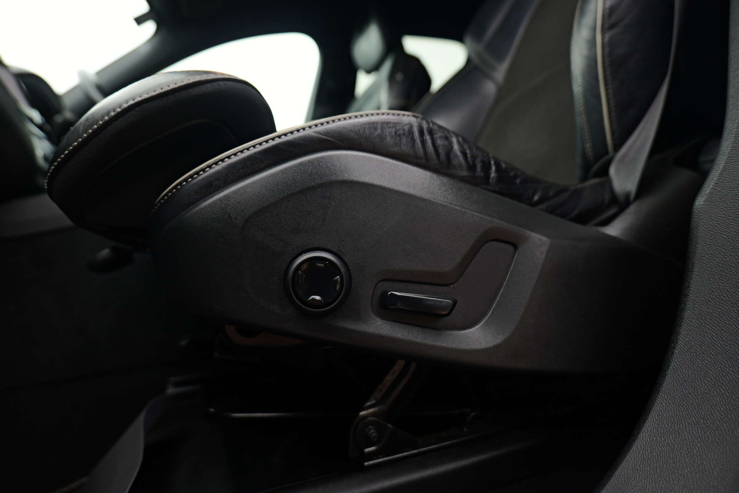 Used Volvo XC60 2018 for sale - 76505138: Photo 83